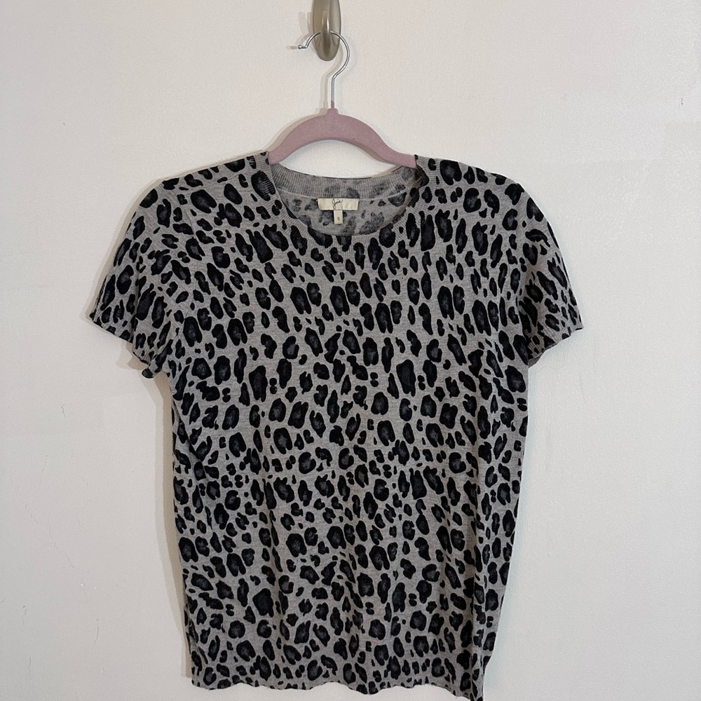 Joke Leopard Print Gray Women's Top